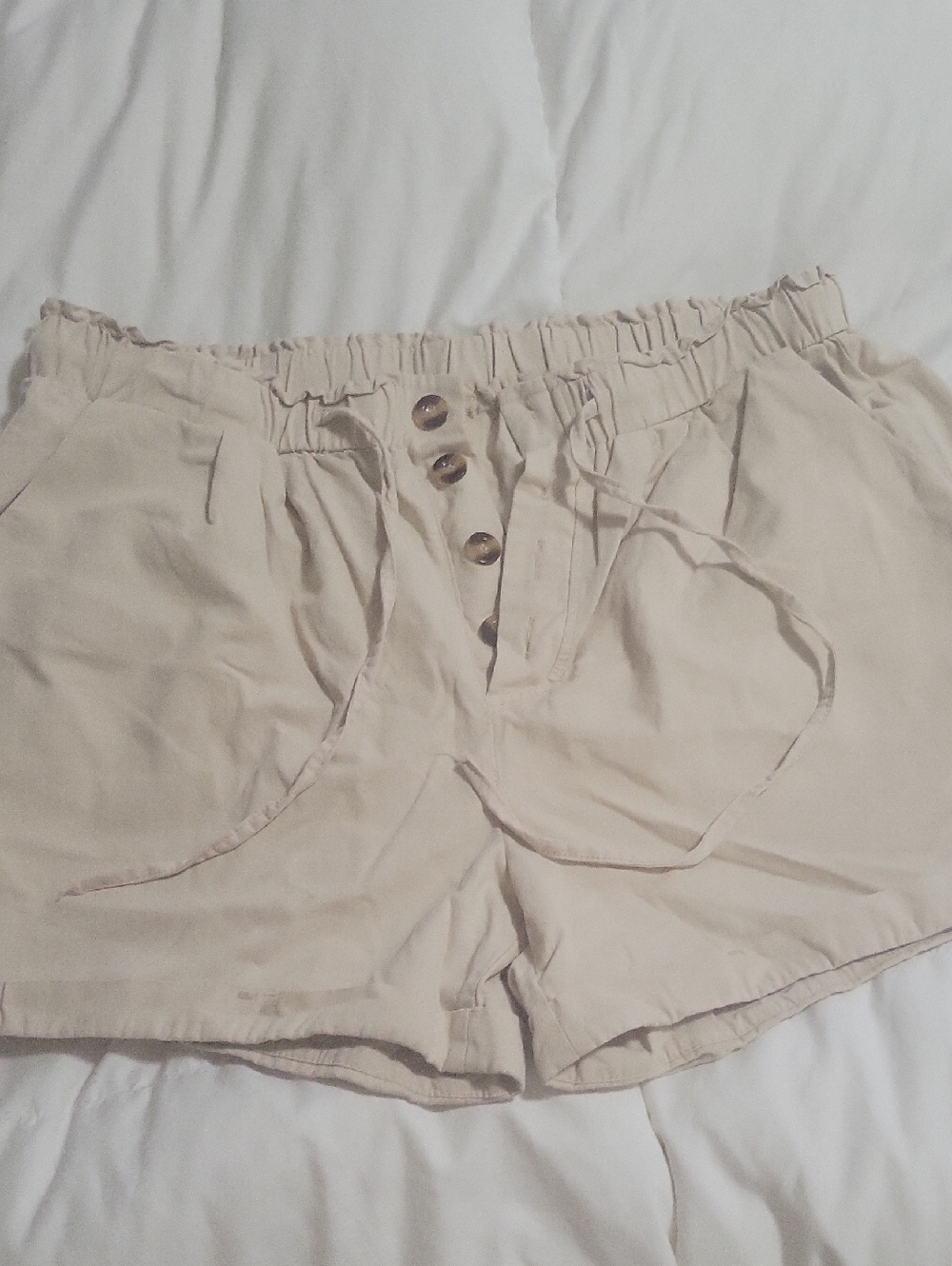 Women's Elastic Waist Button-Front Beige Shorts